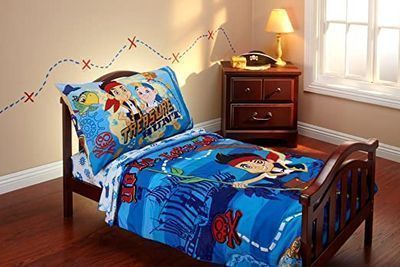 Disney Jake and The Neverland Pirates 4pc Toddler Bedding Set